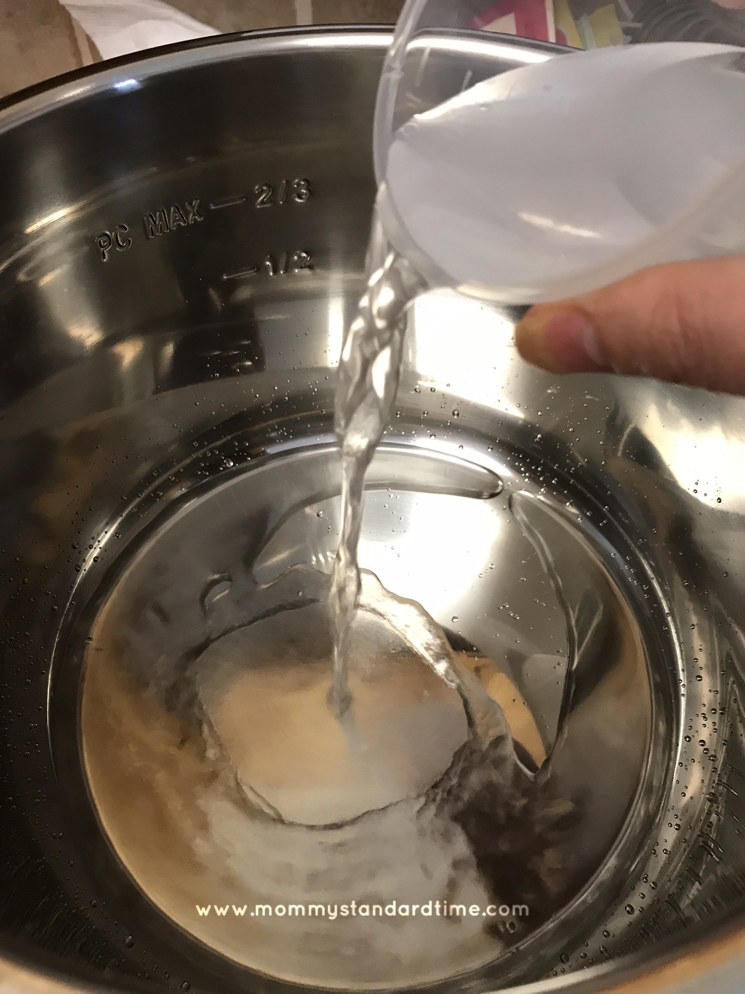 pouringwaterintoinstantpot Mommy Standard Time
