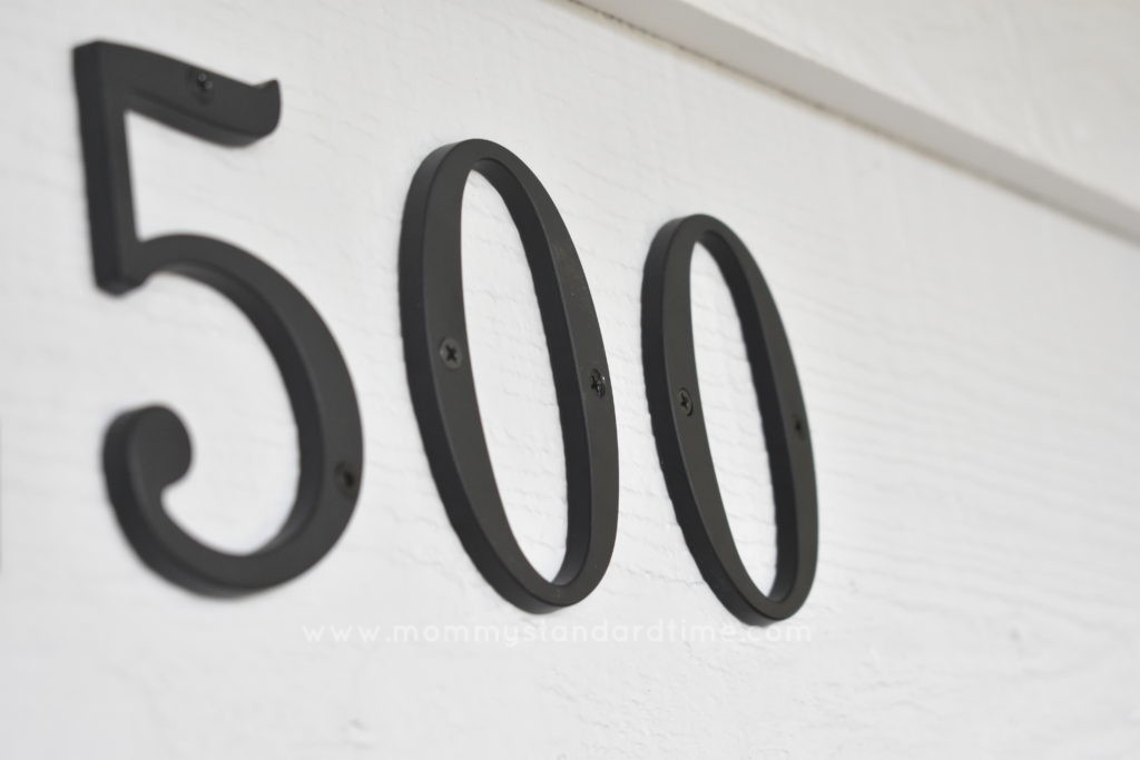 HOW TO HANG HOUSE NUMBERS QUICKLY - Mommy Standard Time